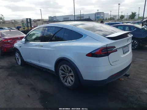 2018 Tesla Model X 100d/75d/p100d VIN 5YJXCAE24JF116326 фото 3