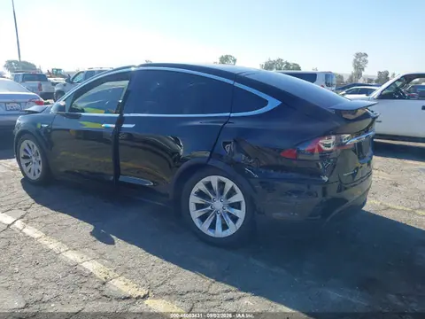 2016 Tesla Model X 60d/70d/75d/90d/p100d VIN 5YJXCBE24GF016421 фото 3