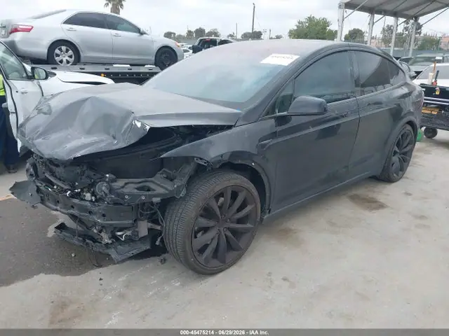 5YJXCBE20LF303863 — 2020 Tesla Model X Long Range Dual Motor ALL-Wheel Drive/Long Range Plus Dual Motor ALL-Wheel Drive, фото 2 с аукциона IAAI 30.09.2026, Передняя часть
