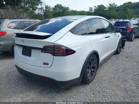2022 Tesla Model X Plaid Tri Motor All-wheel Drive VIN 7SAXCBE67NF340661 фото 4