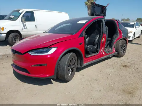 2022 Tesla Model X Plaid Tri Motor All-wheel Drive VIN 7SAXCBE69NF332786 фото 2