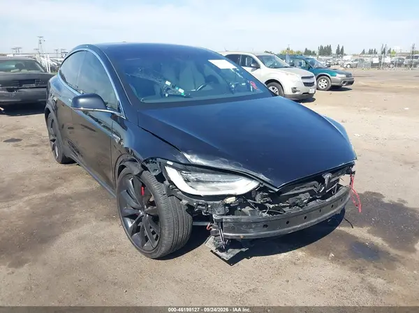 5YJXCBE43GF001359 — 2016 Tesla Model X, Передняя часть (Front End), фото до ремонта