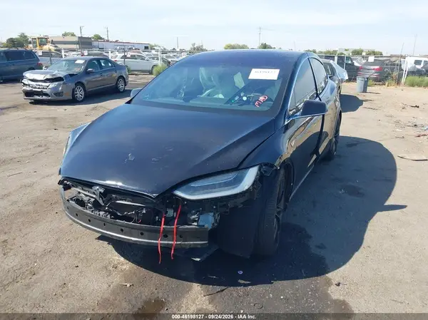 5YJXCBE43GF001359 — 2016 Tesla Model X, фото 2 с аукциона IAAI, Передняя часть