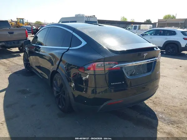 5YJXCBE43GF001359 — 2016 Tesla Model X, фото 3 с аукциона IAAI, Передняя часть