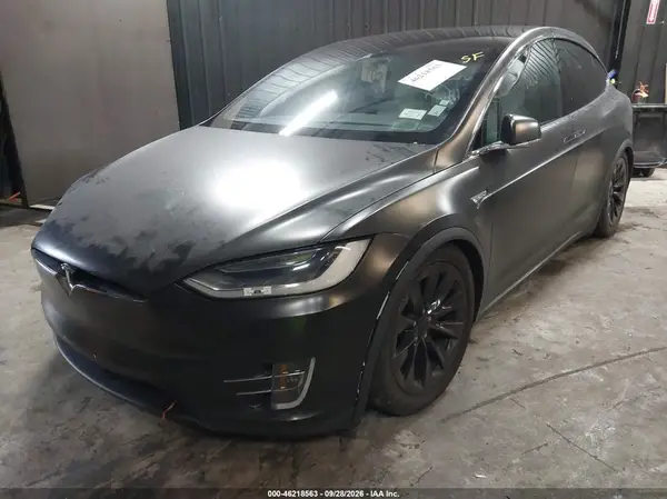5YJXCAE26GF014602 — 2016 Tesla Model X, фото 2 с аукциона IAAI 09.10.2026, Задняя часть