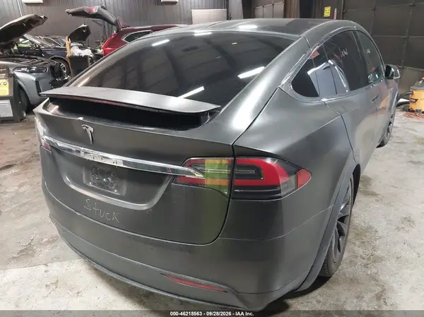 5YJXCAE26GF014602 — 2016 Tesla Model X, фото 4 с аукциона IAAI 09.10.2026, Задняя часть