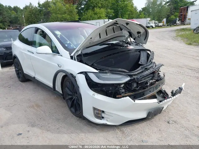 5YJXCBE27HF067266 — 2017 Tesla Model X, Передняя часть (Front), фото до ремонта