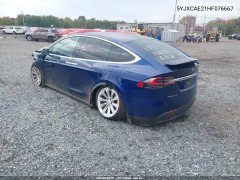 5YJXCAE21HF076667 — 2017 Tesla Model X, фото 3 с аукциона IAAI, Передняя часть