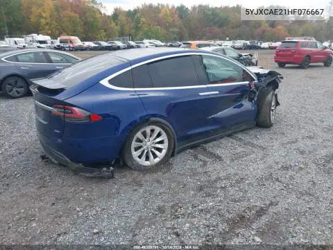 5YJXCAE21HF076667 — 2017 Tesla Model X, фото 4 с аукциона IAAI, Передняя часть