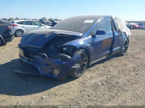 5YJXCAE23JF138558 — 2018 Tesla Model X, фото 2 с аукциона IAAI, Передняя часть