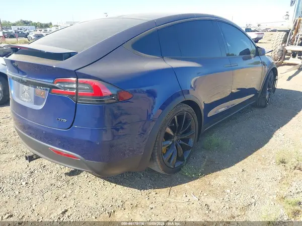 5YJXCAE23JF138558 — 2018 Tesla Model X, фото 4 с аукциона IAAI, Передняя часть