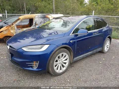 2019 Tesla MODEL X VIN 5YJXCBE26KF206472 фото 2