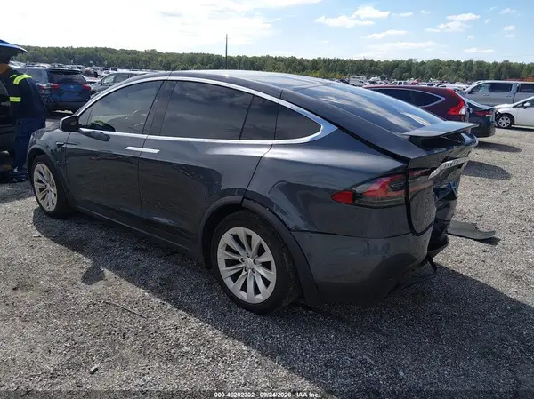 5YJXCDE27LF231362 — 2020 Tesla Model X, фото 3 с аукциона IAAI, Задняя часть