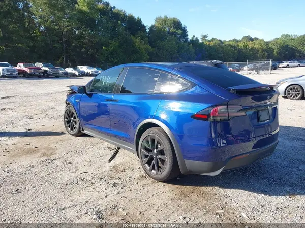 7SAXCBE50NF359544 — 2022 Tesla Model X, фото 3 с аукциона IAAI, Передняя часть
