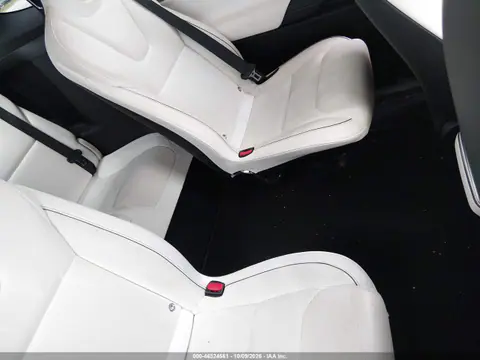 2022 Tesla Model X Plaid Tri Motor All-Wheel Drive VIN 7SAXCBE64NF332906 фото 8