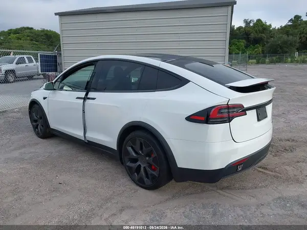 7SAXCBE68TF478223 — 2026 Tesla Model X, фото 3 с аукциона IAAI 24.09.2026, Задняя часть справа