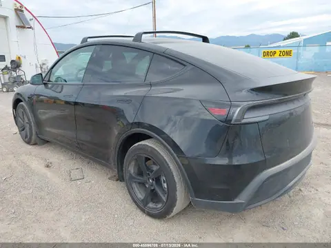 2026 Tesla Model Y All-wheel Drive/long Range Launch Series/premium All-wheel Drive VIN 7SAYGDEE8TF628908 фото 3