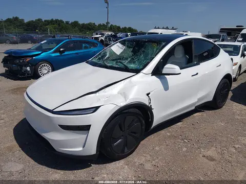 2026 Tesla Model Y All-wheel Drive/long Range Launch Series/premium All-wheel Drive VIN 7SAYGDEE9TA666709 фото 2