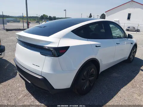 2026 Tesla Model Y All-wheel Drive/long Range Launch Series/premium All-wheel Drive VIN 7SAYGDEE9TA666709 фото 4