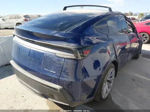 2026 Tesla Model Y All-wheel Drive/long Range Launch Series/premium All-wheel Drive VIN 7SAYGDEE8TF454841 фото 4