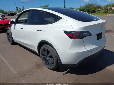 2023 Tesla Model Y Awd/long Range Dual Motor All-wheel Drive VIN 7SAYGDEE9PF685169 фото 3
