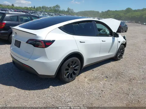2023 Tesla Model Y Awd/long Range Dual Motor All-wheel Drive VIN 7SAYGDEE3PF689010 фото 4
