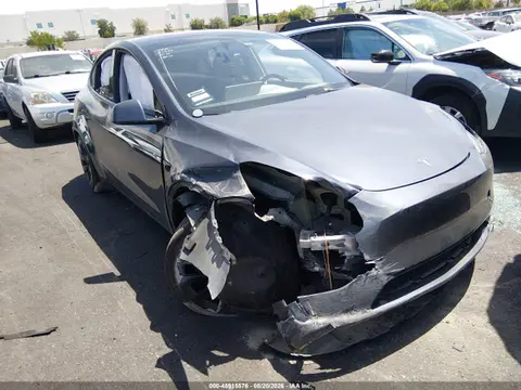 7SAYGAEE2PF829580 — 2023 Tesla Model Y AWD/Long Range Dual Motor ALL-Wheel Drive, Передняя часть справа (Right Front), фото до ремонта