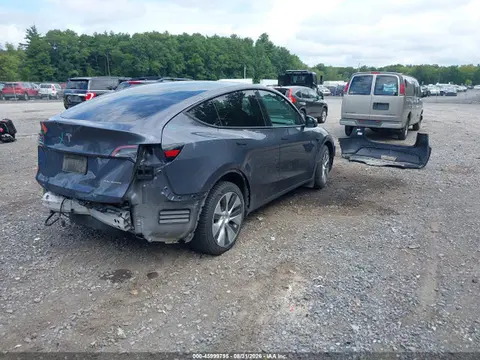 2023 Tesla Model Y Awd/long Range Dual Motor All-wheel Drive VIN 7SAYGDEE6PF664716 фото 4