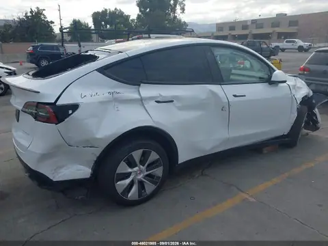 2023 Tesla Model Y Awd/long Range Dual Motor All-wheel Drive VIN 7SAYGDEE6PF597583 фото 4