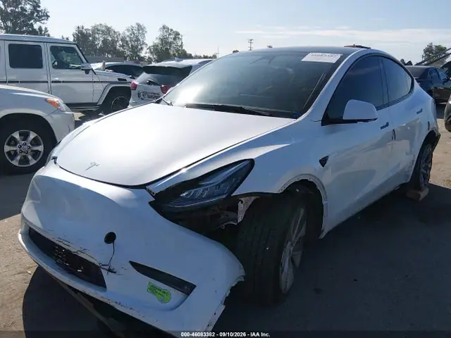 7SAYGDEE6PA030786 — 2023 Tesla Model Y AWD/Long Range Dual Motor ALL-Wheel Drive, фото 2 с аукциона IAAI 14.10.2026, Передняя часть