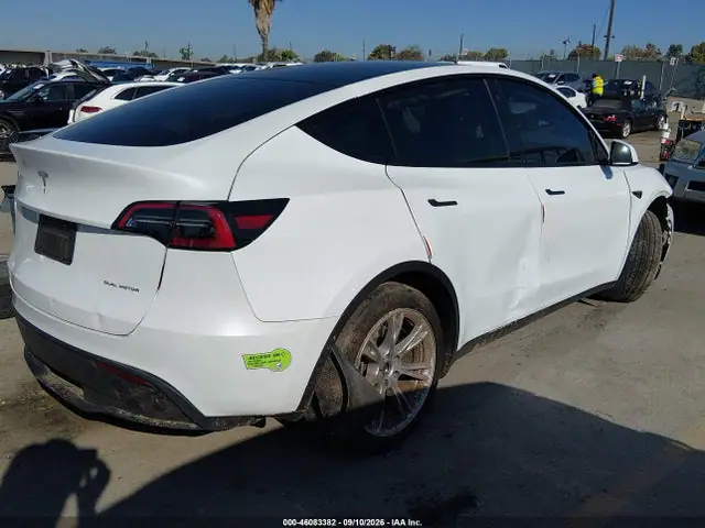 7SAYGDEE6PA030786 — 2023 Tesla Model Y AWD/Long Range Dual Motor ALL-Wheel Drive, фото 4 с аукциона IAAI 14.10.2026, Передняя часть