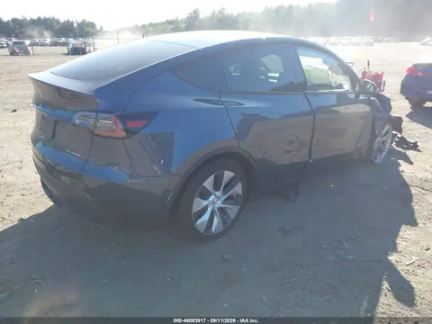 2023 Tesla Model Y Awd/long Range Dual Motor All-wheel Drive VIN 7SAYGDEE2PA075708 фото 4