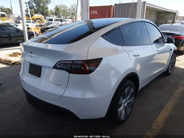 7SAYGDEE5PA118471 — 2023 Tesla Model Y AWD/Long Range Dual Motor ALL-Wheel Drive, фото 4 с аукциона IAAI 14.10.2026, Передняя часть слева