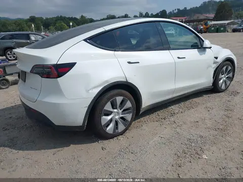 2023 Tesla Model Y Awd/long Range Dual Motor All-wheel Drive VIN 7SAYGDEE0PF758817 фото 4