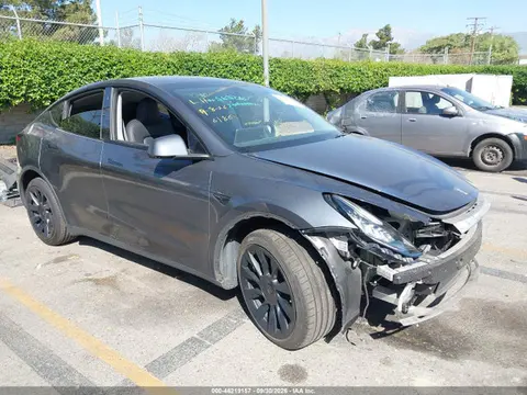 7SAYGDEE6PA026186 — 2023 Tesla Model Y AWD/Long Range Dual Motor ALL-Wheel Drive, Левый бок (Left Side), фото до ремонта