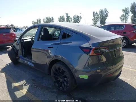 2023 Tesla Model Y Awd/long Range Dual Motor All-wheel Drive VIN 7SAYGDEE6PA026186 фото 3