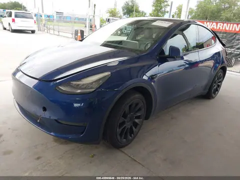 2020 Tesla Model Y Long Range Dual Motor All-wheel Drive VIN 5YJYGDEE0LF012679 фото 2