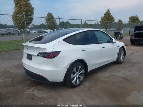 2020 Tesla Model Y Long Range Dual Motor All-wheel Drive VIN 5YJYGDEEXLF024872 фото 4