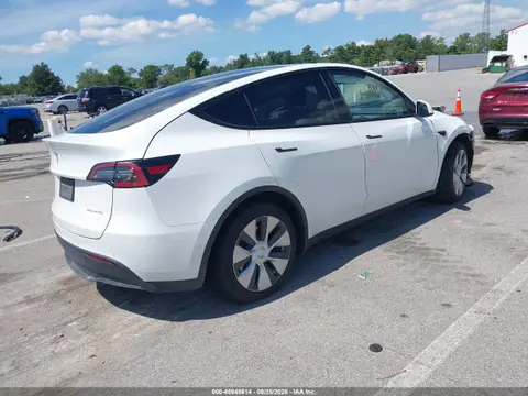 2021 Tesla Model Y Long Range Dual Motor All-wheel Drive VIN 5YJYGDEEXMF190357 фото 4