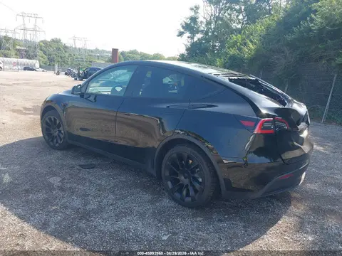 2021 Tesla Model Y Long Range Dual Motor All-wheel Drive VIN 5YJYGDEE5MF084575 фото 3