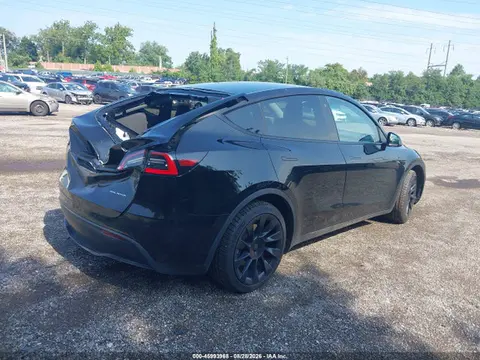 2021 Tesla Model Y Long Range Dual Motor All-wheel Drive VIN 5YJYGDEE5MF084575 фото 4