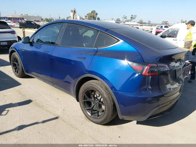 5YJYGDEE6MF212824 — 2021 Tesla Model Y Long Range Dual Motor ALL-Wheel Drive, фото 3 с аукциона IAAI 14.10.2026, Передняя часть