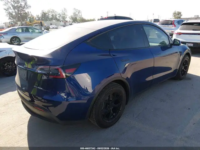 5YJYGDEE6MF212824 — 2021 Tesla Model Y Long Range Dual Motor ALL-Wheel Drive, фото 4 с аукциона IAAI 14.10.2026, Передняя часть