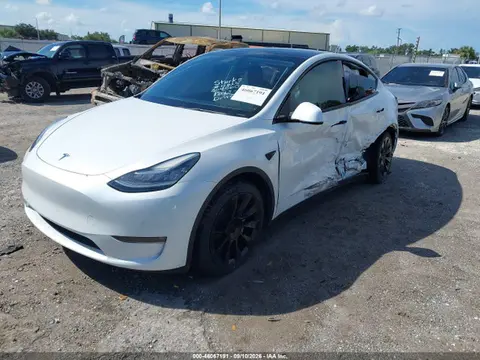 2021 Tesla Model Y Long Range Dual Motor All-wheel Drive VIN 5YJYGDEE9MF304560 фото 2