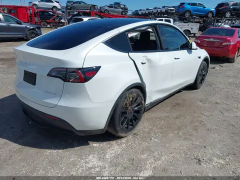 2021 Tesla Model Y Long Range Dual Motor All-wheel Drive VIN 5YJYGDEE9MF304560 фото 4