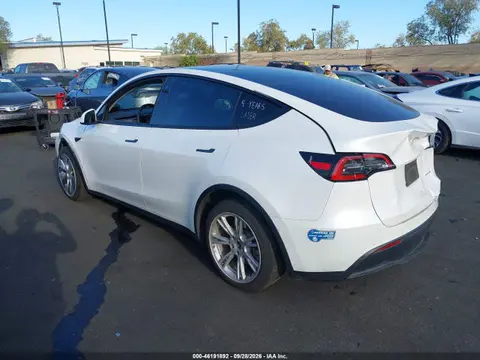 2021 Tesla Model Y Long Range Dual Motor All-wheel Drive VIN 5YJYGDEE3MF145616 фото 3