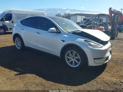 7SAYGAEE8NF540779 — 2022 Tesla Model Y Long Range Dual Motor ALL-Wheel Drive, Передняя часть (Front End), фото до ремонта