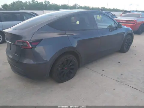 2022 Tesla Model Y Long Range Dual Motor All-wheel Drive VIN 7SAYGDEE2NA006269 фото 4