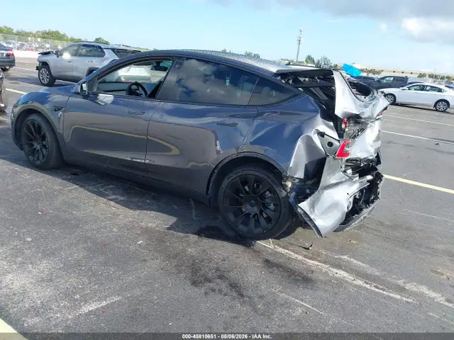 2022 Tesla Model Y Long Range Dual Motor All-wheel Drive VIN 7SAYGDEE4NF367523 фото 3