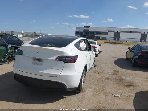2022 Tesla Model Y Long Range Dual Motor All-wheel Drive VIN 7SAYGDEE3NF365147 фото 4